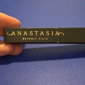 Anastasia Beverly Hills Brow Definer - Taupe
